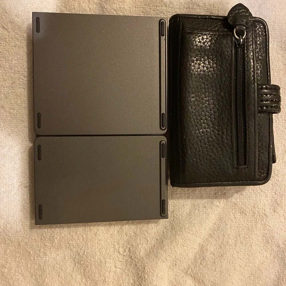 Tri~Fold Keyboard With Touchpad